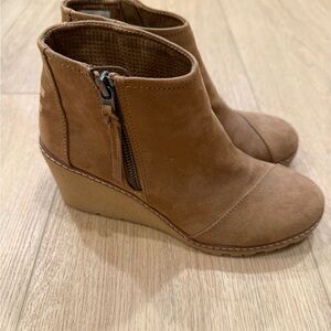 Toms Tan Suede Wedge Ankle Boots